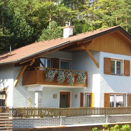 Casa de Férias Tschenett *